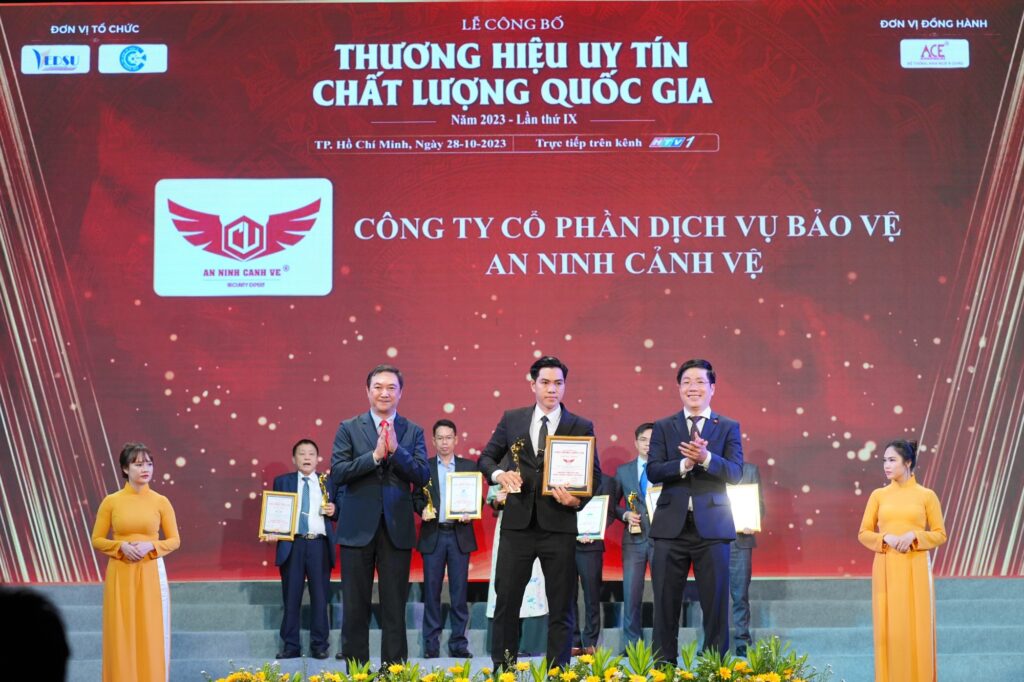 TỔNG CÔNG TY CỔ PHẦN DỊCH VỤ BẢO VỆ AN NINH CẢNH VỆ NHẬN GIẢI THƯỞNG “TOP 10 – THƯƠNG HIỆU UY TÍN CHẤT LƯỢNG QUỐC GIA 2023”